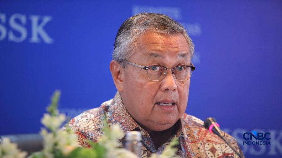 Gubernur BI Perry Warjiyo menyampaikan pemaparan saat konferensi pers hasil rapat berkala KSSK tahun 2026. (CNBC Indonesia/Faisal Rahman)