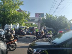Kecelakaan Beruntun Libatkan 6 Kendaraan di Maguwoharjo Sleman