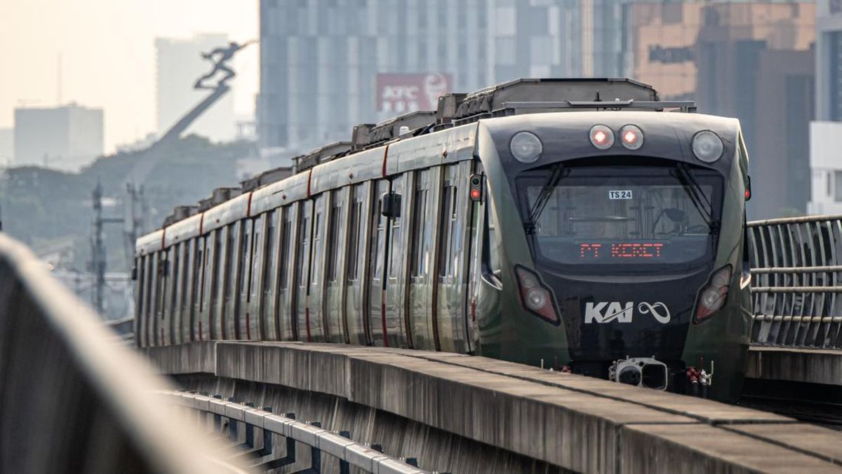 LRT Jabodebek Sempat Gangguan di Cawang, Perjalanan Terlambat 10 Menit
