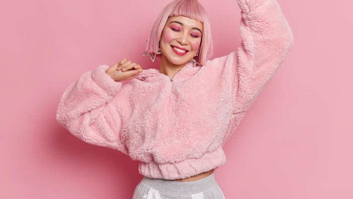 4 Ciri Kepribadian Orang yang Suka Warna Pink Menurut Ahli Psikologi Warna