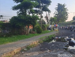 Pengguna Jalan Keluhkan Genangan di Kawasan Aloha