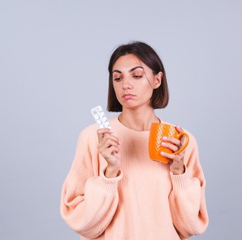 9 Obat yang Tidak Boleh Dikonsumsi saat Minum Kopi, Cek Daftarnya!