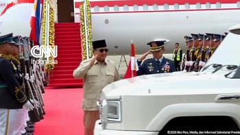Perdana, Prabowo Naik Maung saat Tiba di Filipina