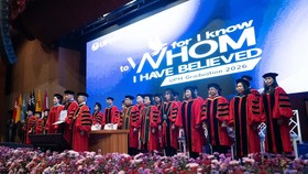 UPH Lantik 4.000 Lulusan, Gelar Prestise bagi Pelopor Pendidikan Papua