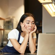 7 Cara Mengenali Orang yang Tidak Kompeten Dilihat dari Ucapannya Menurut Ilmu Psikologi
