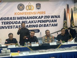 Imigrasi Tangkap 210 WNA di Batam Diduga Lakukan Penipuan Investasi
