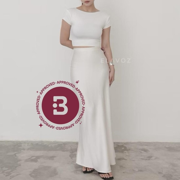 Get The Look: Inspirasi Gaya Minimalis Elegan ala Rebecca Tamara