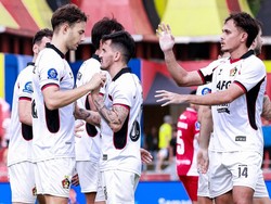 Semen Padang Vs Persik: Macan Putih Menang Telak 0-3