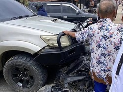 Sopir Hilux di Labuhanbatu Diduga Ugal-ugalan Tabrak 2 Motor, 1 Orang Tewas