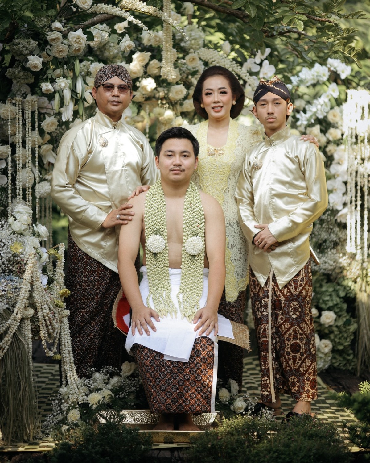 Momen Pengajian dan Siraman Aksa Uyun Anak Soimah