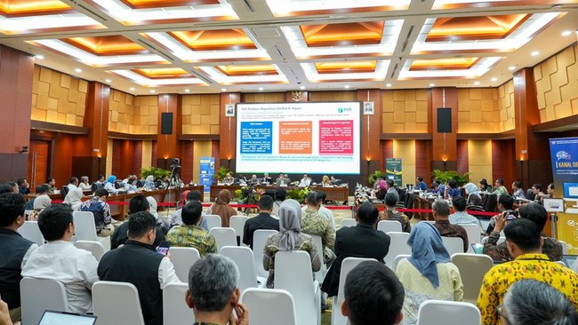 Penolakan warga Tamalanrea adalah terhadap lokasi pembangunan yang dinilai tidak layak, bukan terhadap program PSEL secara keseluruhan.