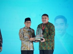 Lindungi 81 Ribu Pekerja Rentan, Pemkot Makassar Raih Paritrana Award