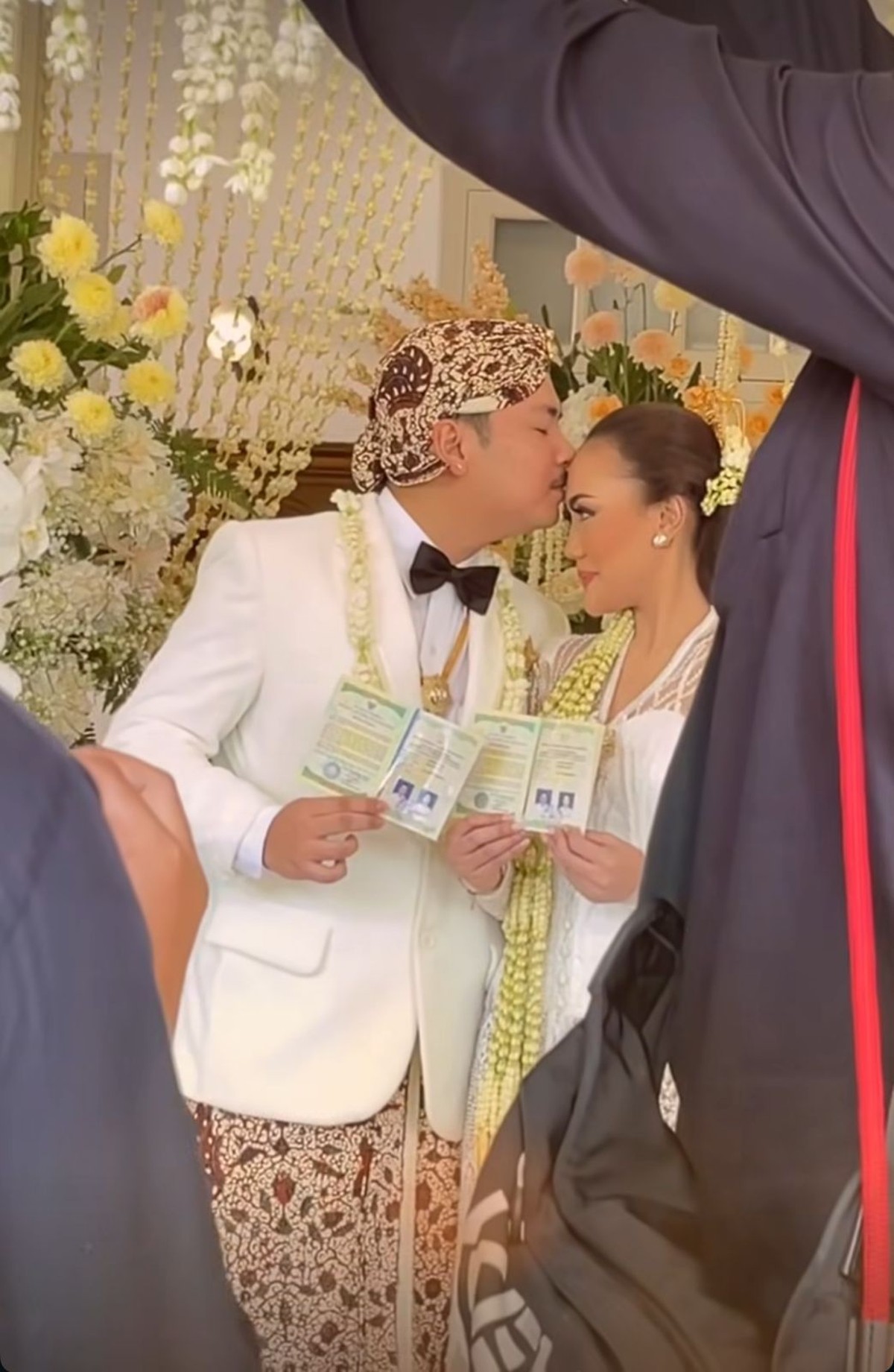 Pernikahan Aksa Uyun dan Yosika