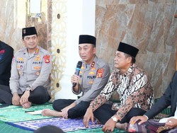Kapolda Sumsel Gelar Jumat Curhat di Masjid Ar-Rahman, Serap Aspirasi Warga