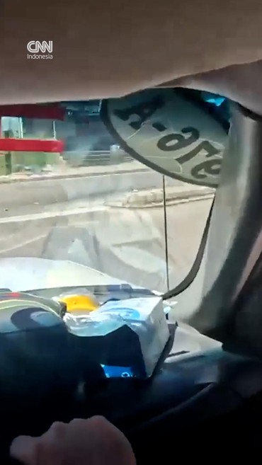 Detik-detik Israel Serang Ambulans di Lebanon Selatan