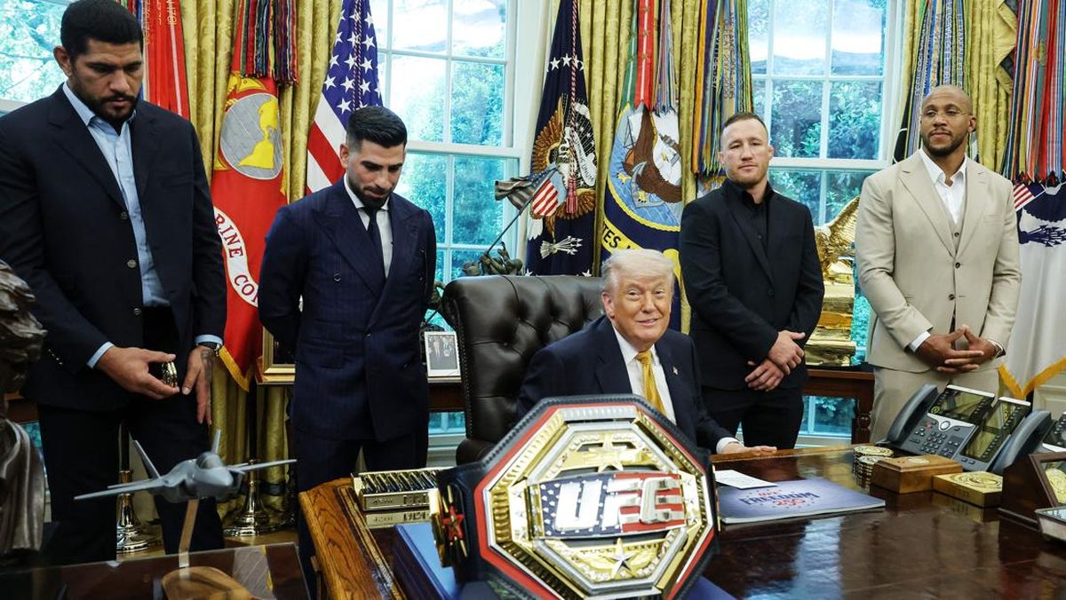 Trump Puji Khabib, Ledek Gaethje di Gedung Putih