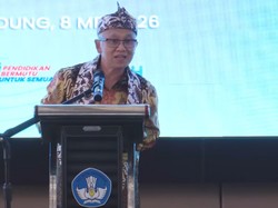 Wamen Atip Beri Pesan Pada Guru yang Akan Mengajar Bahasa Inggris di SD, Ini Katanya