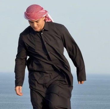 Gaya Boy Willam Pakai Busana Khas Arab, Didoakan Cepat Mualaf