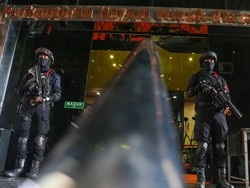 Polri Sita Brankas hingga Uang Berbagai Negara dari Markas Judol di Hayam Wuruk