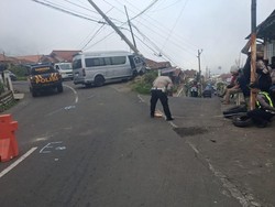 Kronologi Hiace Wisatawan Bromo Asal Singapura Rem Blong Tabrak 4 Mobil