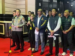 Tangkap Tangan WNA Pelaku Judol di Hayam Wuruk, Polri: Wujud Asta Cita