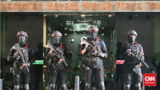 Polisi bakal memeriksa pemilik gedung yang disewa menjadi kantor operasional sindikat judi online transnasional di kawasan Jalan Hayan Wuruk, Jakarta Barat.