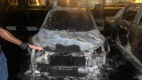 Ricuh Suporter Laga Persipura-Adhyaksa FC, Sejumlah Kendaraan Dibakar