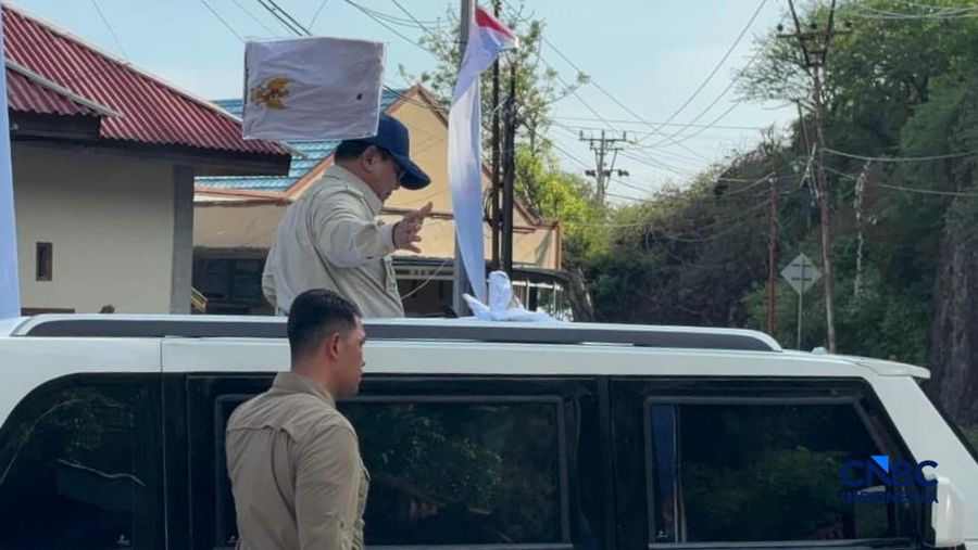 Presiden Prabowo Subianto tiba di Kampung Nelayan Merah Putih (KMNP) Leato Selatan di Gorontalo, Sabtu (9/5/2026). (CNBC Indonesia/Emir Yanwardhana)