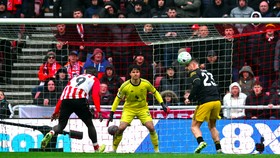 Hasil Liga Inggris: Aksi Tangan Brobbey Viral, MU Ditahan Sunderland