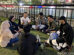 Uniknya Perkumpulan Orang Tak Saling Kenal Bermain-Lepas Penat di Semarang