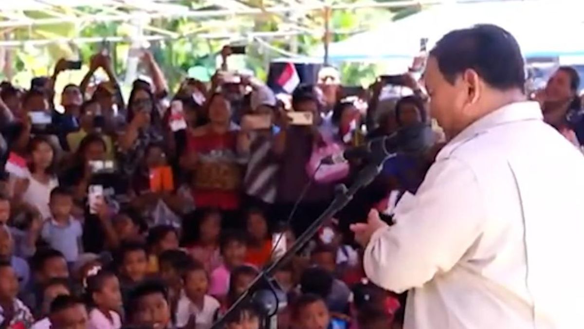 Prabowo Sapa Warga saat Kunjungan Kerja ke Miangas Kepulauan Talaud