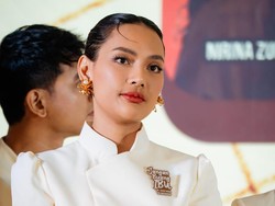 Erika Carlina Nikmati Peran Jadi Ibu di Film Jangan Buang Ibu