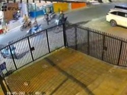 Video: Detik-detik Geng Motor Serang Bocah 13 Tahun Pakai Parang di Makassar