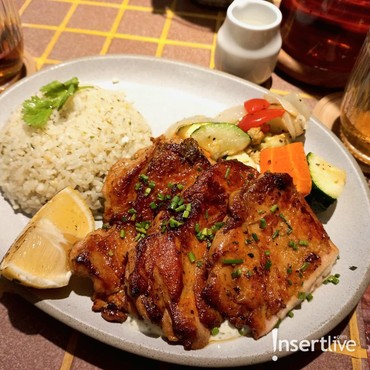 Mengenal Metode Masak Brick yang Hasilkan Ayam Goreng Juicy tanpa Deep Fry