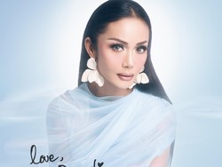 Cinta yang Lebih Dewasa dalam EP Love, Kris Dayanti