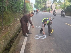 Melaju Berlawanan One Way, Pemotor Tewas Tertabrak Truk di Puncak Bogor