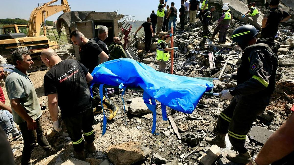 FOTO: Serangan Udara Israel di Lebanon Selatan, 17 Orang Tewas