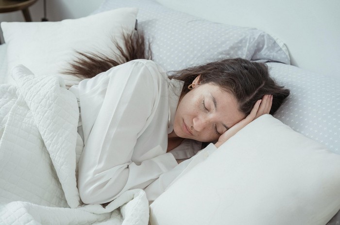 Tidur siang bisa jadi tanda seseorang lebih paham kapan tubuhnya butuh istirahat/Foto: pexels.com/Miriam Alonso