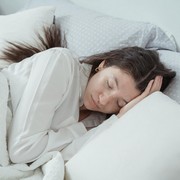 5 Ciri Kepribadian Orang yang Suka Tidur Siang