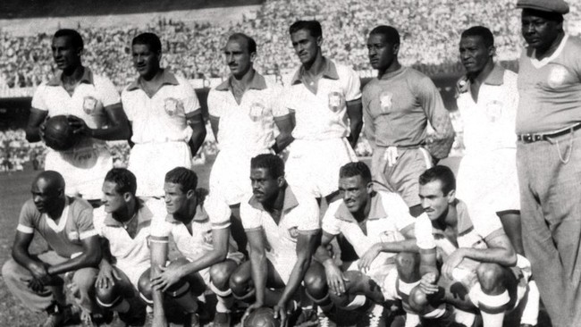 Piala Dunia 1950 di Brasil meninggalkan luka yang tak pernah sembuh bagi tim Samba. Kekalahan tuan rumah dari Uruguay kini abadi dengan nama "Maracanazo".