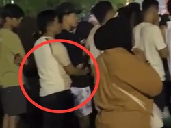 Pria Pelukan Sesama Jenis Saat Konser di Lapangan Andi Makkasau Parepare