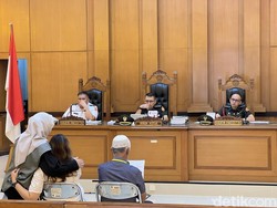 Pilu Tangis Istri Kacab Bank Dengar Doa Anak: Ya Allah Bentar Aja Ayah ke Sini