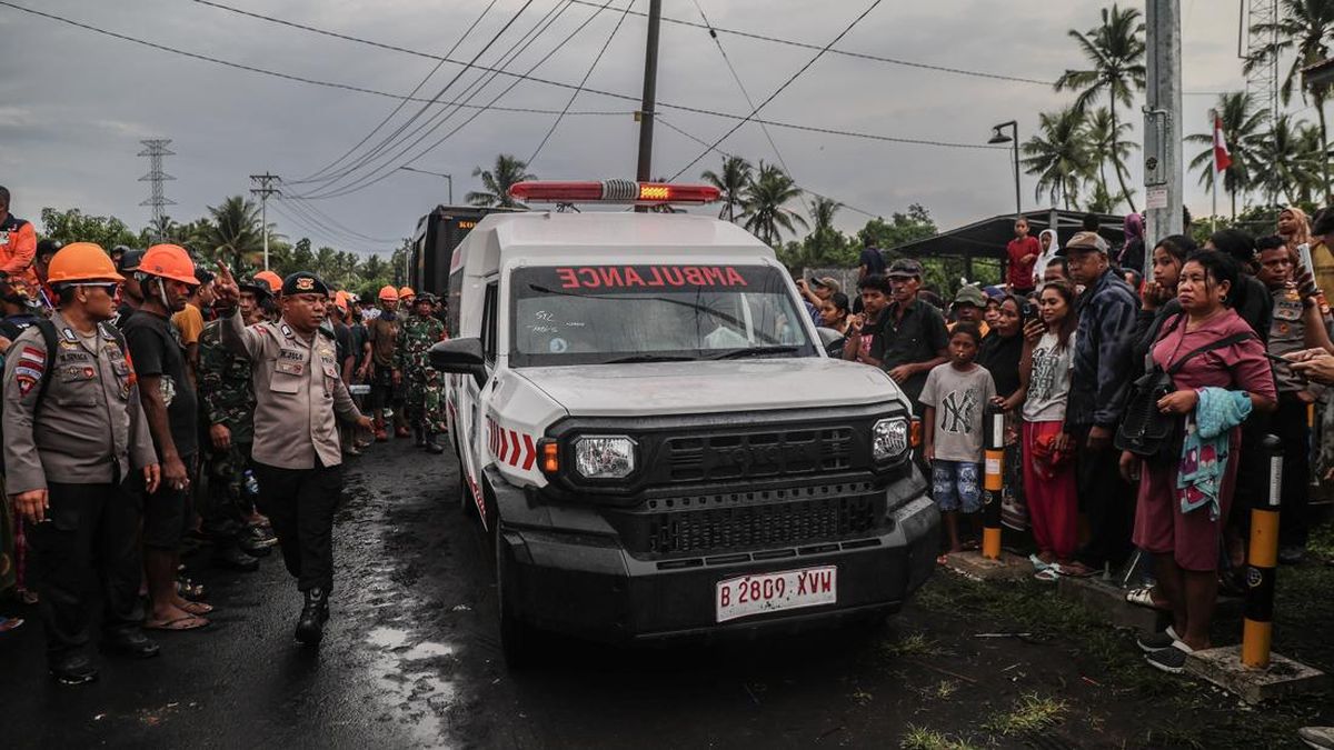 FOTO: Operasi SAR Korban Erupsi Gunung Dukono Resmi Ditutup