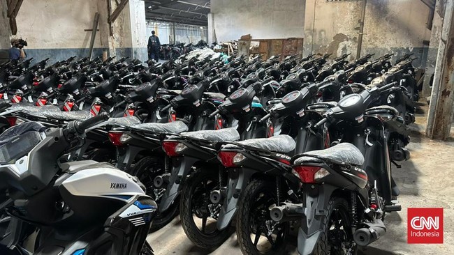Polisi ungkap asal ribuan motor ilegal di gudang PT Indobike Dua Enam, Jakarta, sebagian besar berasal pengalihan jaminan fidusia yang ditampung oleh pengepul.