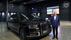 Raja Malaysia Sultan Ibrahim Koleksi Mobil Mewah Vladimir Putin