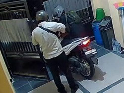 Video: Maling Kepergok Curi Motor di Depok, Disebut Sempat Acungkan Senpi