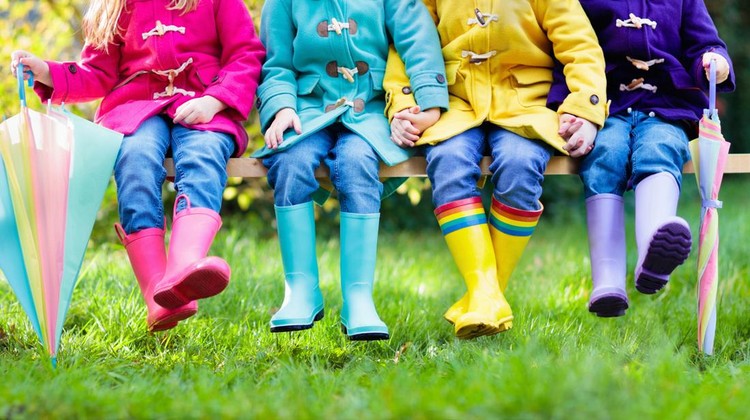 Bahaya timbal di balik baju anak