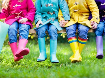 Logam Beracun Tersembunyi di Balik Baju Warna-Warni Anak, Waspadai Bahaya Masuk ke Mulut