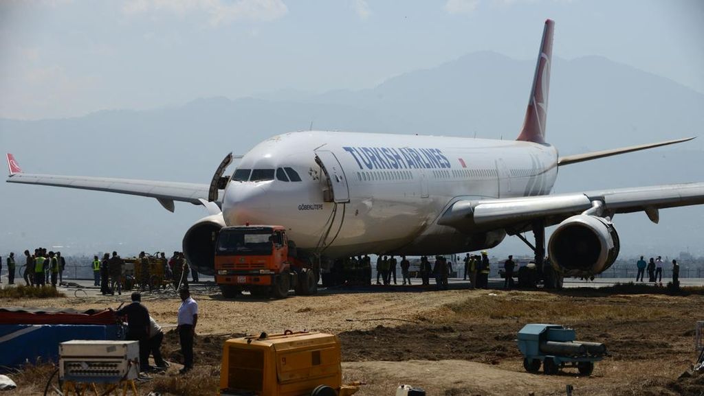 Pesawat Turki Airlines Terbakar saat Mendarat di Bandara Nepal