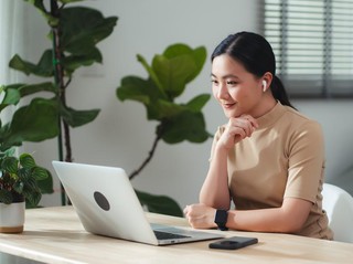 TWS Favorit untuk Musik, Gaming, dan Daily Activity yang Nyaman Dipakai Seharian!